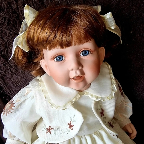 Cathay Collection Porcelain Vintage Large Baby Girl-Limited Edition - Picture 3 of 6